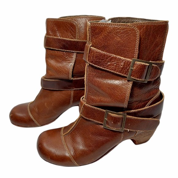 Gee'WaWa Shoes - Gee WaWa ANTHROPOLOGIE Brown Leather Double Buckle Mid Calf Boots Women Size 7.5